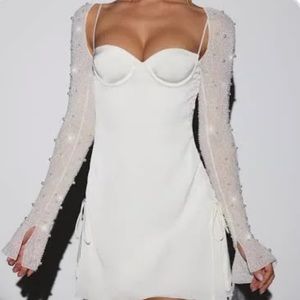 NEW W TAGS oh Polly white mini dress with Pearl sleeves